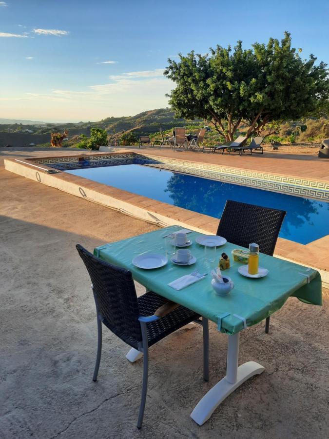 Casa Montana Velez-Malaga B&B Bagian luar foto